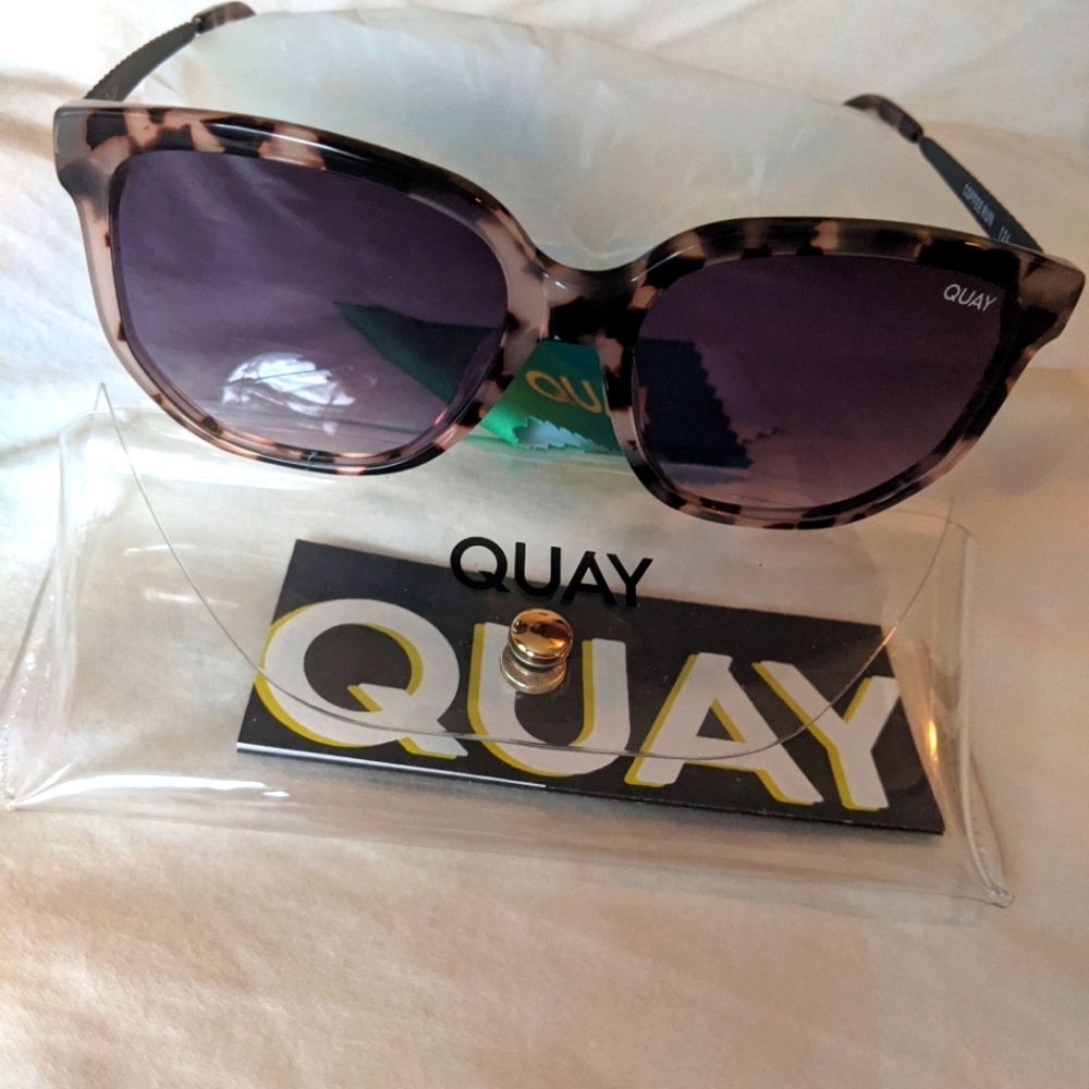 Flash sale*** NWT Quay Sunglasses